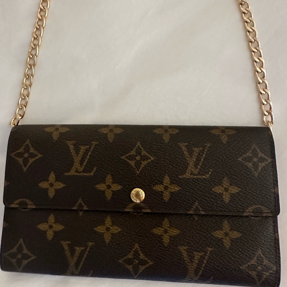 Louis Vuitton Monogram Sarah Wallet w Chain for Crossbody